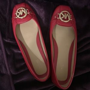 Micheal lord flats. Used, has some scratches at the back.